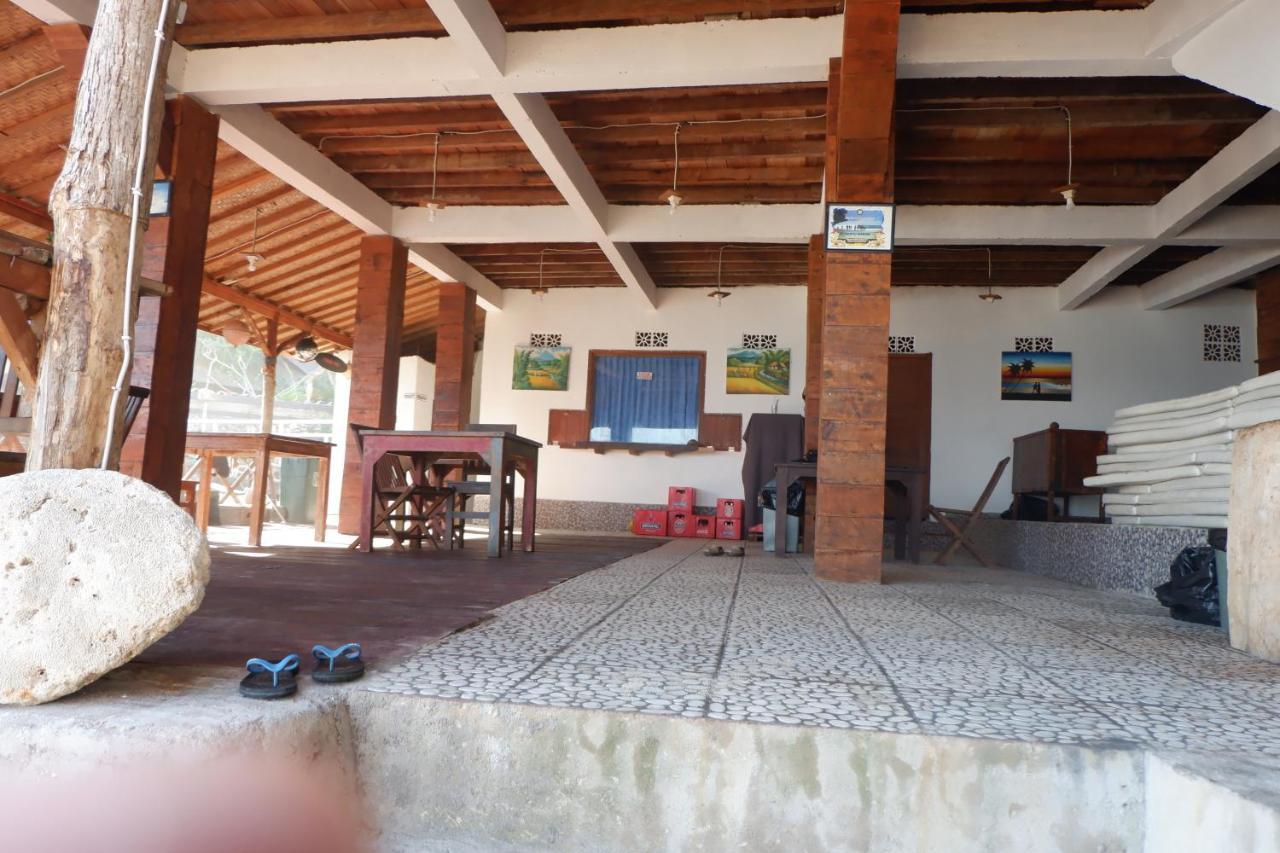 गेस्ट हाउस Santai Warung Bali *