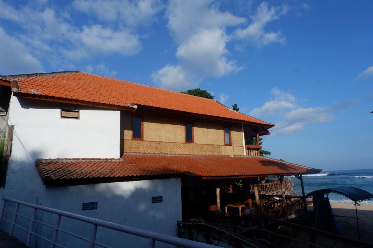 गेस्ट हाउस Santai Warung Bali